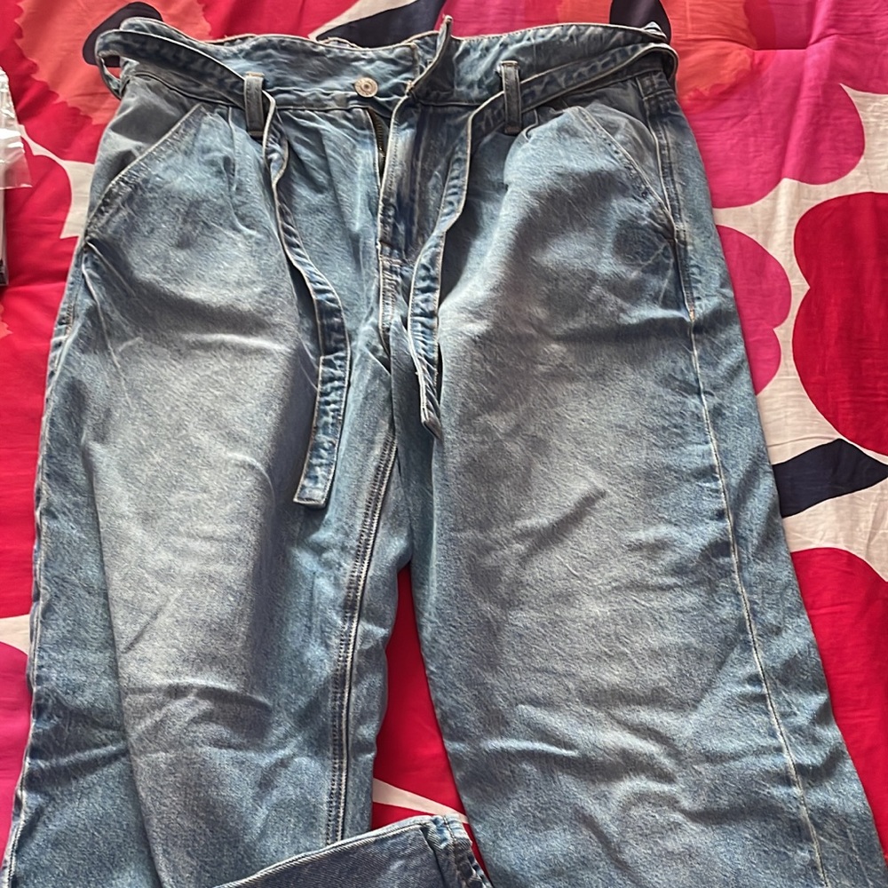 American eagle mom jeans